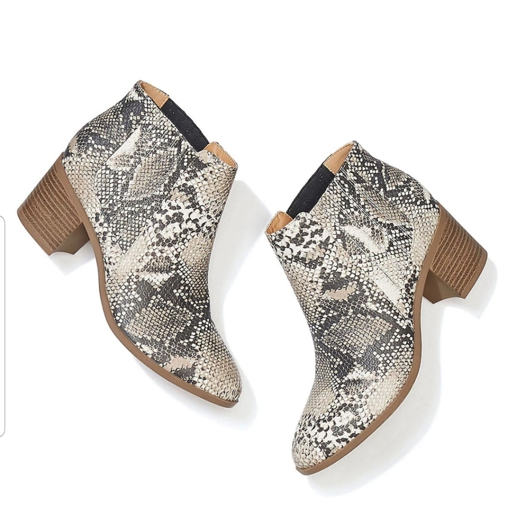 Snakeskin print boots booties by Maurice's size 10